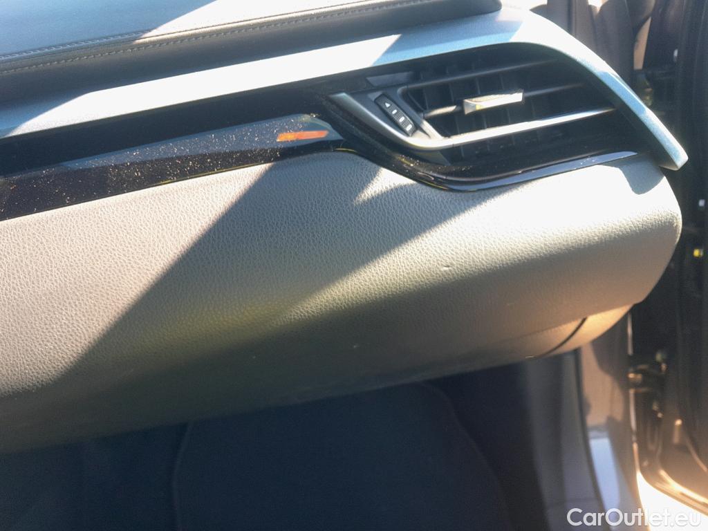  Toyota  C-HR TOYOTA  / 2019 / 5P / todoterreno 1.8 125H Advance #26