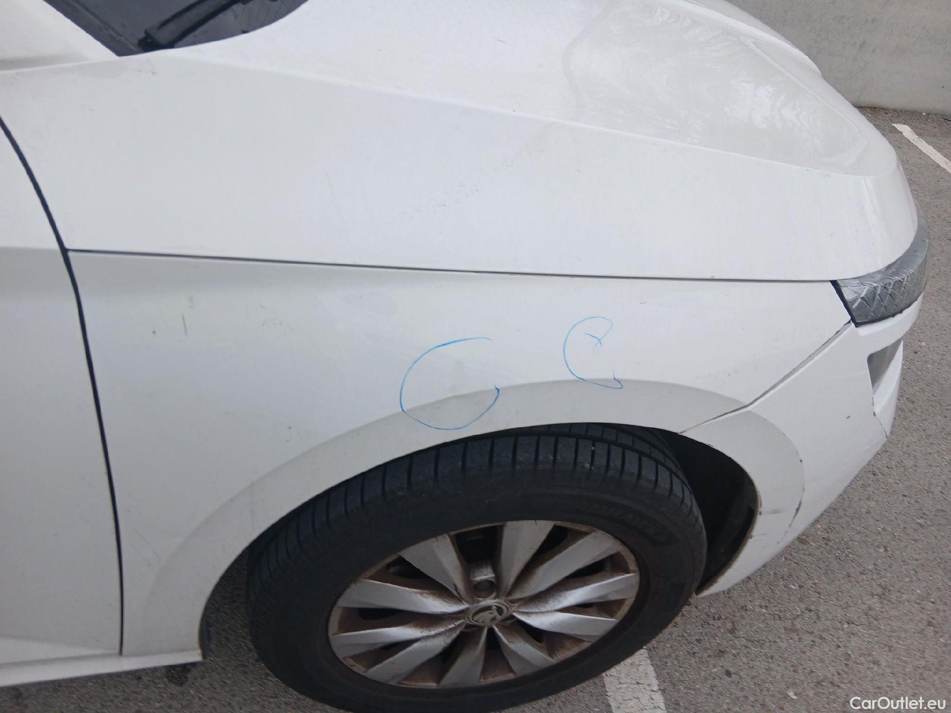  Skoda  KAMIQ SKODA  1.0 TSI 81kW (110CV) DSG Ambition (CX) #27