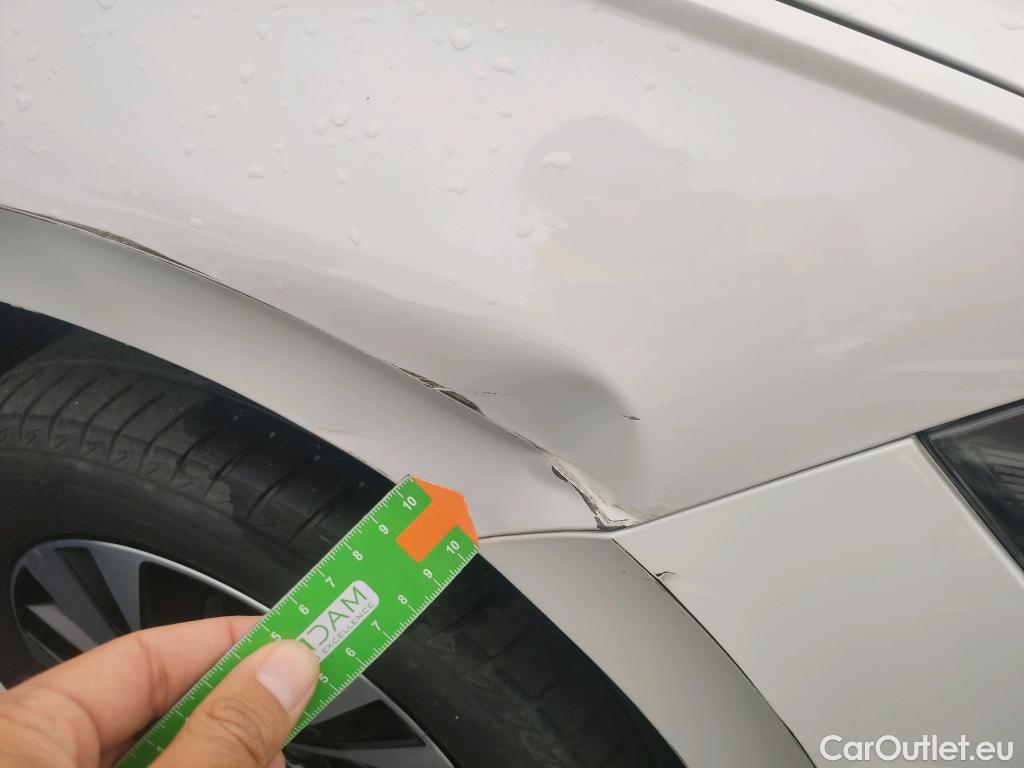  Volkswagen  Polo VOLKSWAGEN  / 2017 / 5P / berlina con portón Advance 1.0 TSI 70kW (95CV) #4