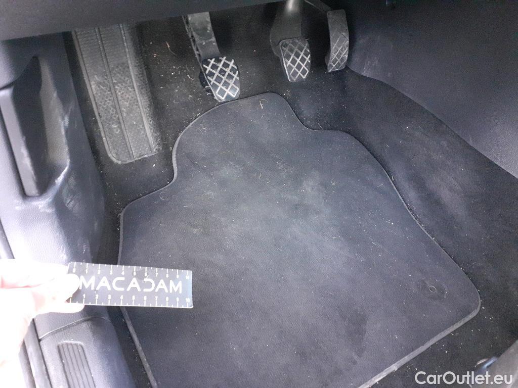  Volkswagen  Polo VOLKSWAGEN  / 2021 / 5P / berlina con portón Life 1.0 TSI 70kW (95CV) #19