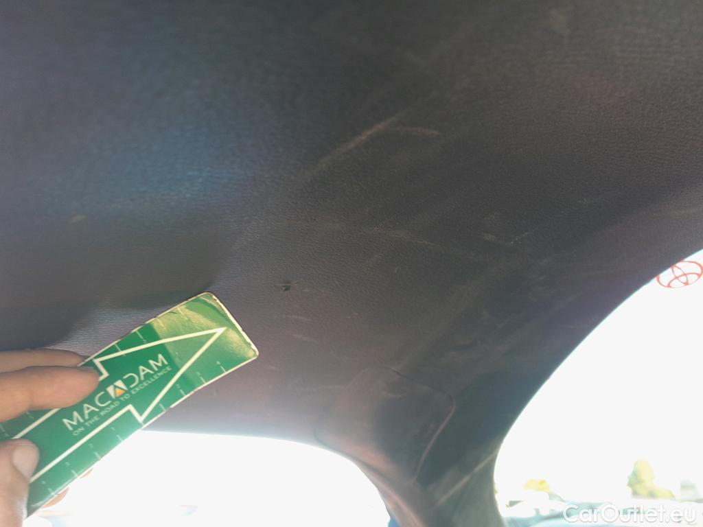  Toyota  C-HR TOYOTA  / 2019 / 5P / todoterreno 1.8 125H Advance #37