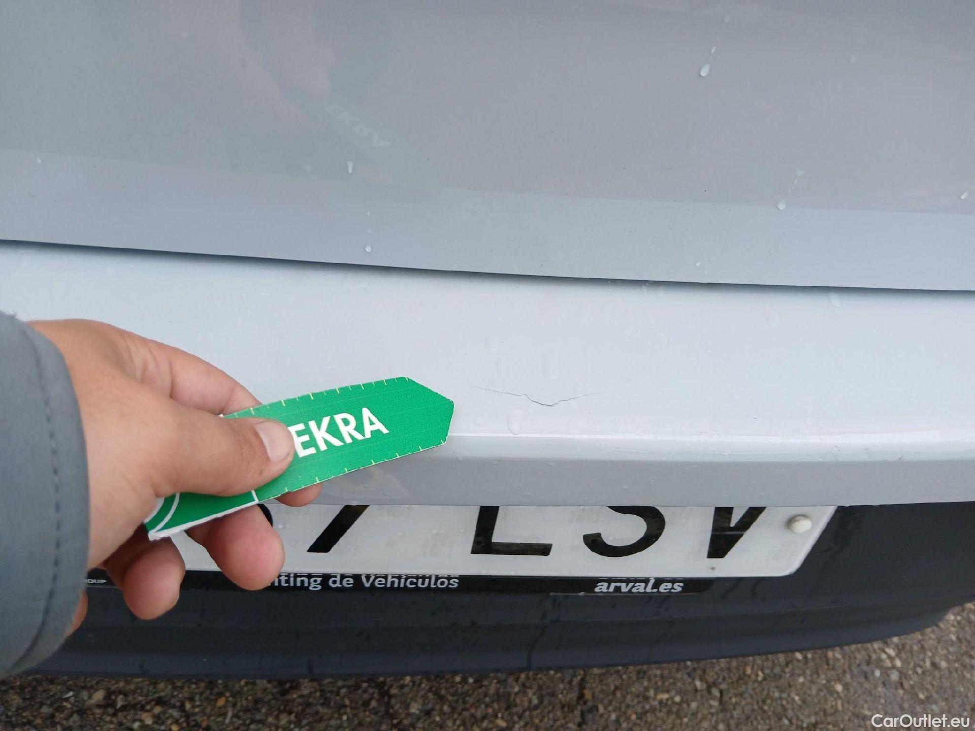  Volkswagen  T-ROC VOLKSWAGEN  / 2017 / 5P / todoterreno Edition 1.0 TSI 85kW (115CV) #16