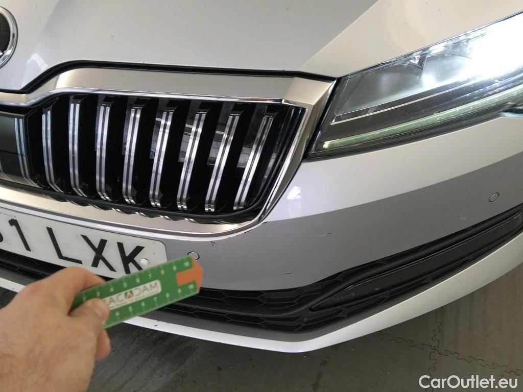  Skoda  Superb SKODA  / 2019 / 5P / berlina con portón 2.0 TDI 110kW (150CV) DSG Ambition #16