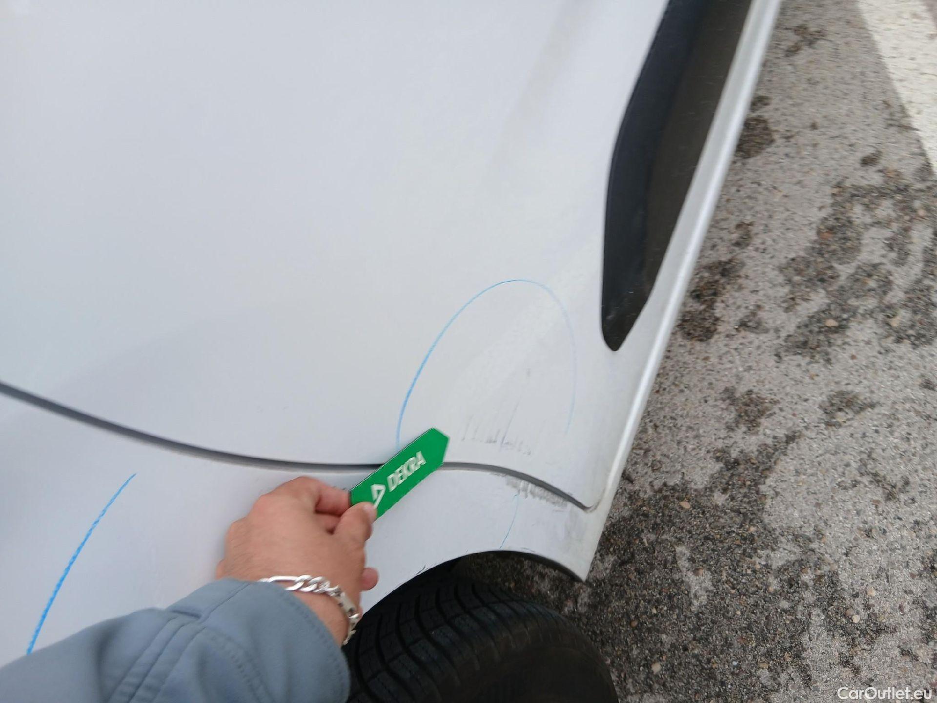  Land Rover  Discovery FIAT Doblò / 2023 / 4P / furgón derivado de turismo Furgón L1 BlueHDi 1.5 L 650kg 100CV (AC) #16