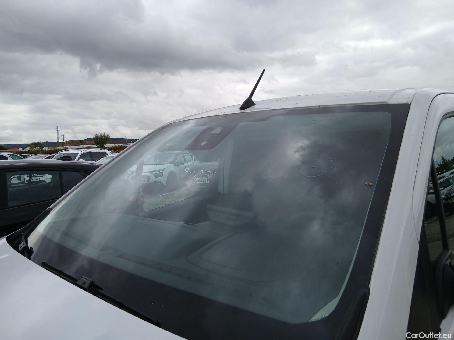  Land Rover  Discovery FIAT Doblò / 2023 / 4P / furgón derivado de turismo Furgón L1 BlueHDi 1.5 L 650kg 100CV (AC) #8