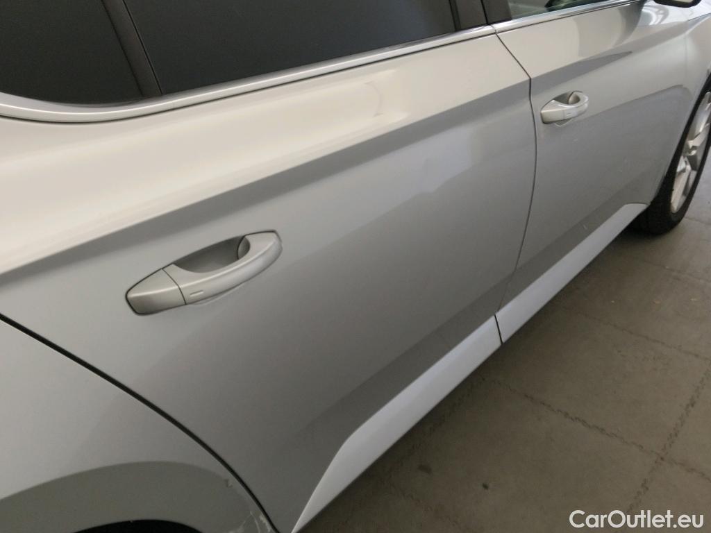  Skoda  Superb SKODA  / 2019 / 5P / berlina con portón 2.0 TDI 110kW (150CV) DSG Ambition #7