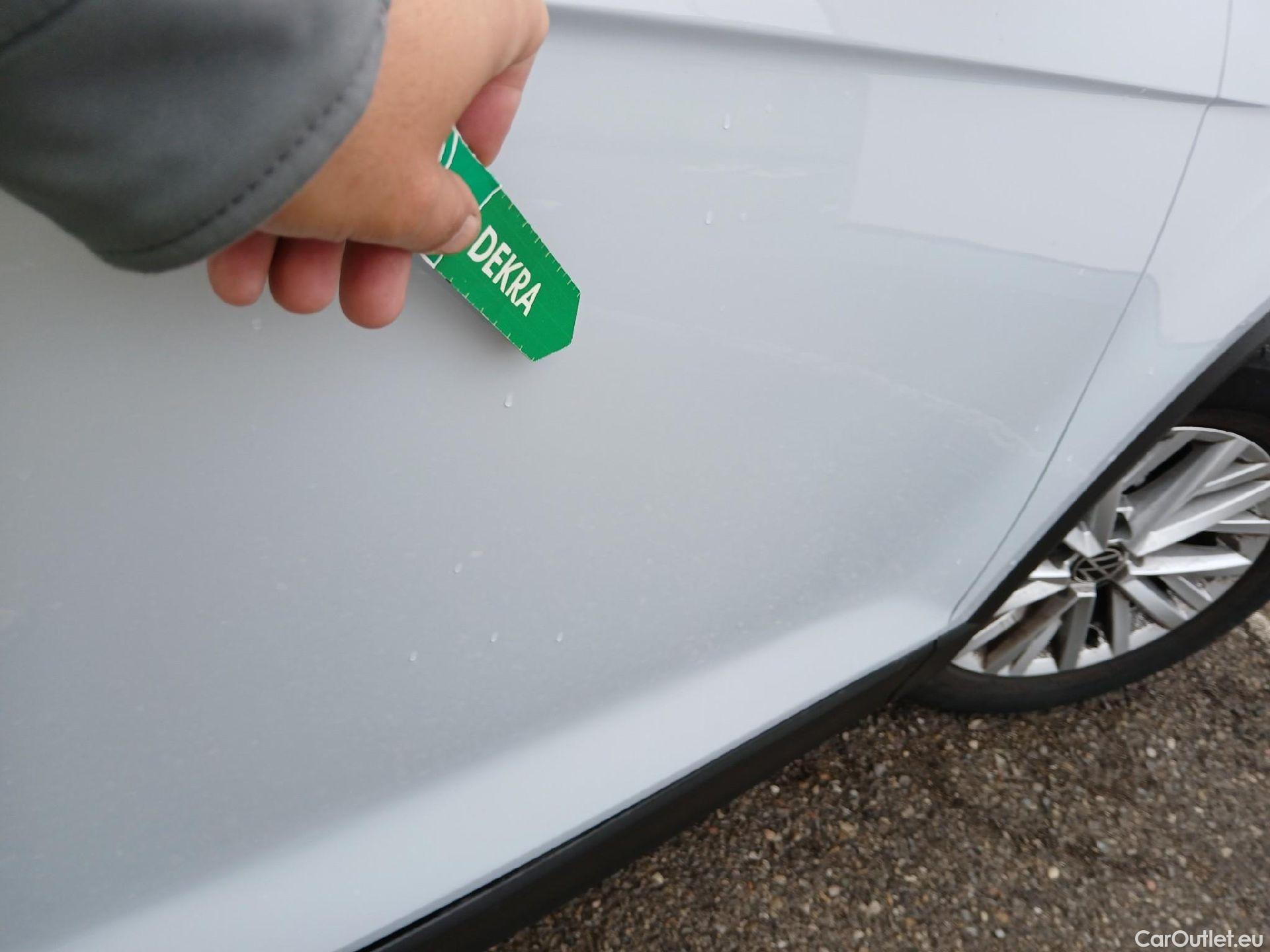  Volkswagen  T-ROC VOLKSWAGEN  / 2017 / 5P / todoterreno Edition 1.0 TSI 85kW (115CV) #19