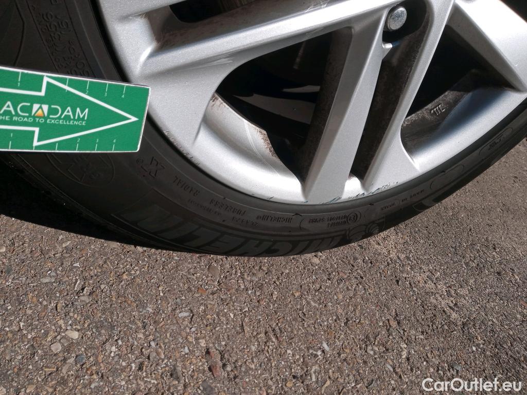  Toyota  Corolla TOYOTA  1.8 125H ACTIVE TECH E-CVT (CX) #13