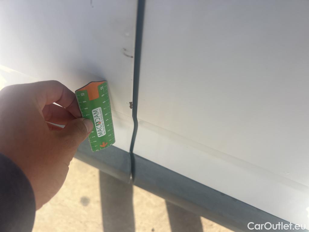  Citroen  Berlingo CITROEN  / 2018 / 4P / combi Talla M BlueHDi 100 LIVE (AC) #5