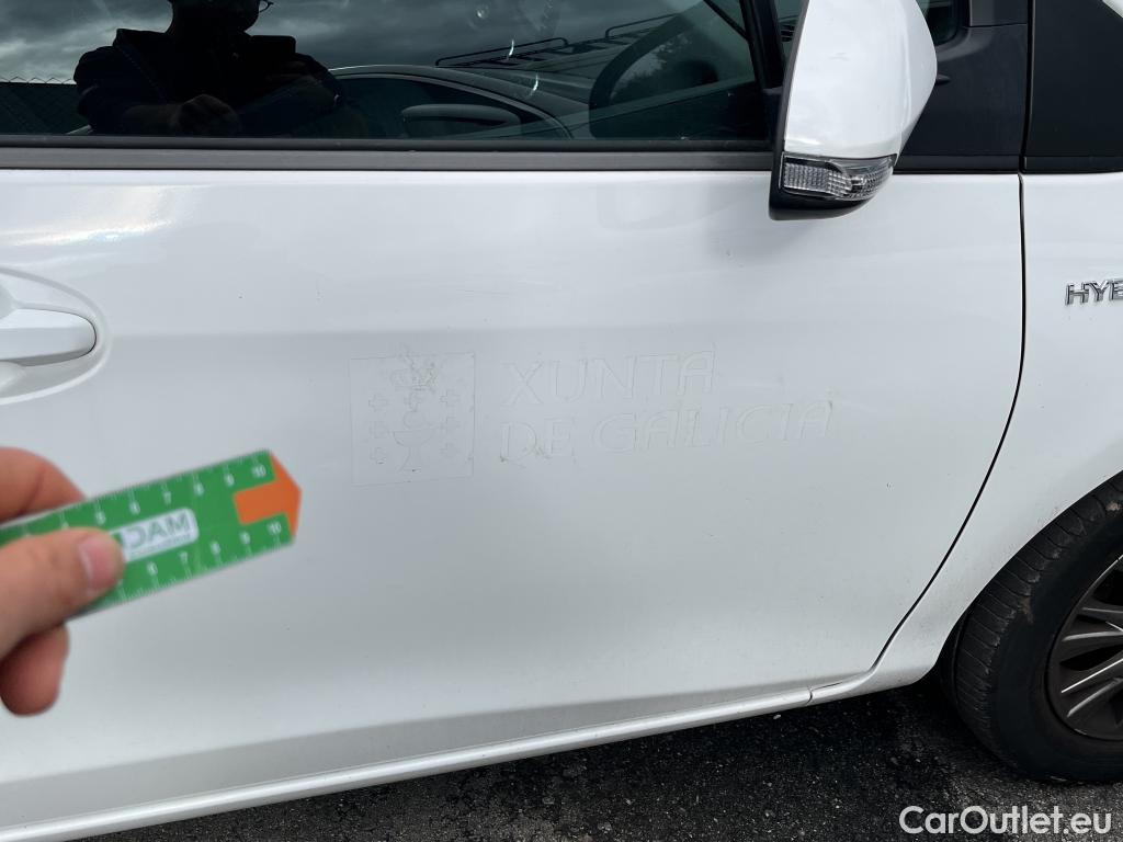  Toyota  Yaris TOYOTA  / 2017 / 5P / berlina con portón 1.5 100H Active #10