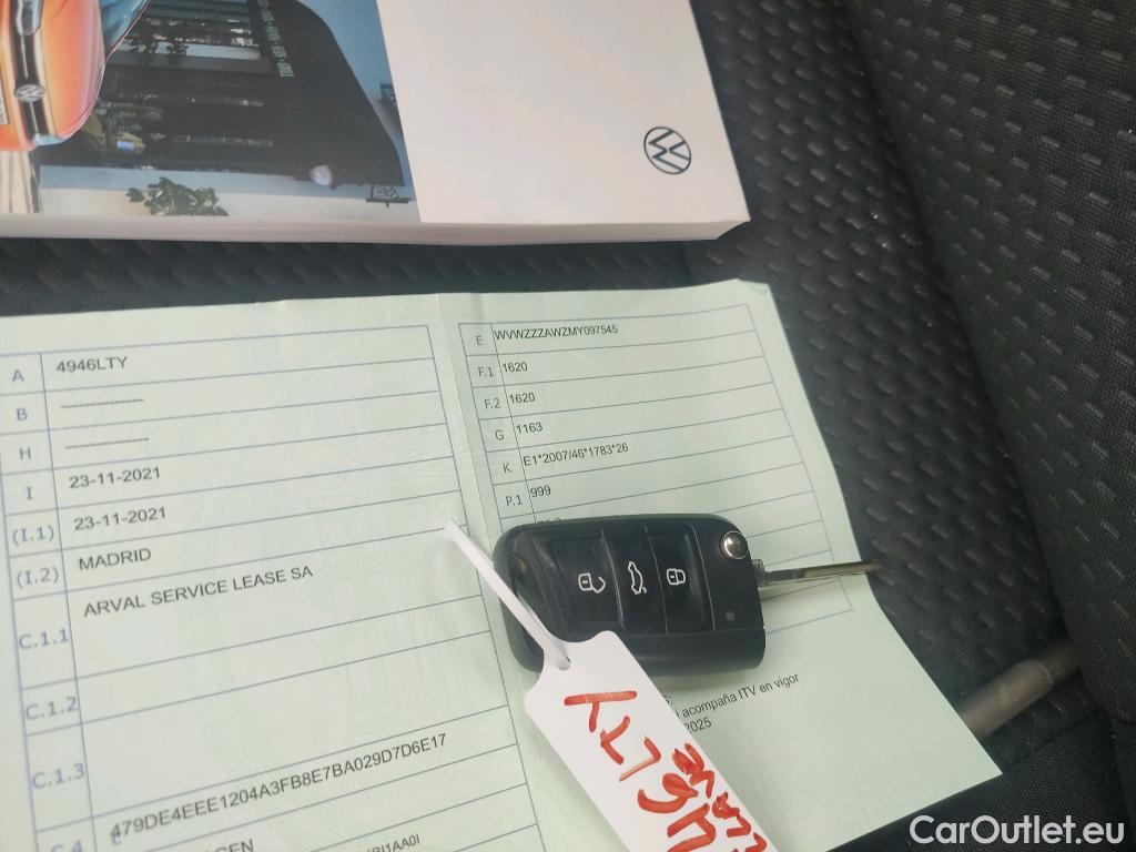  Volkswagen  Polo VOLKSWAGEN  / 2017 / 5P / berlina con portón Advance 1.0 TSI 70kW (95CV) #2