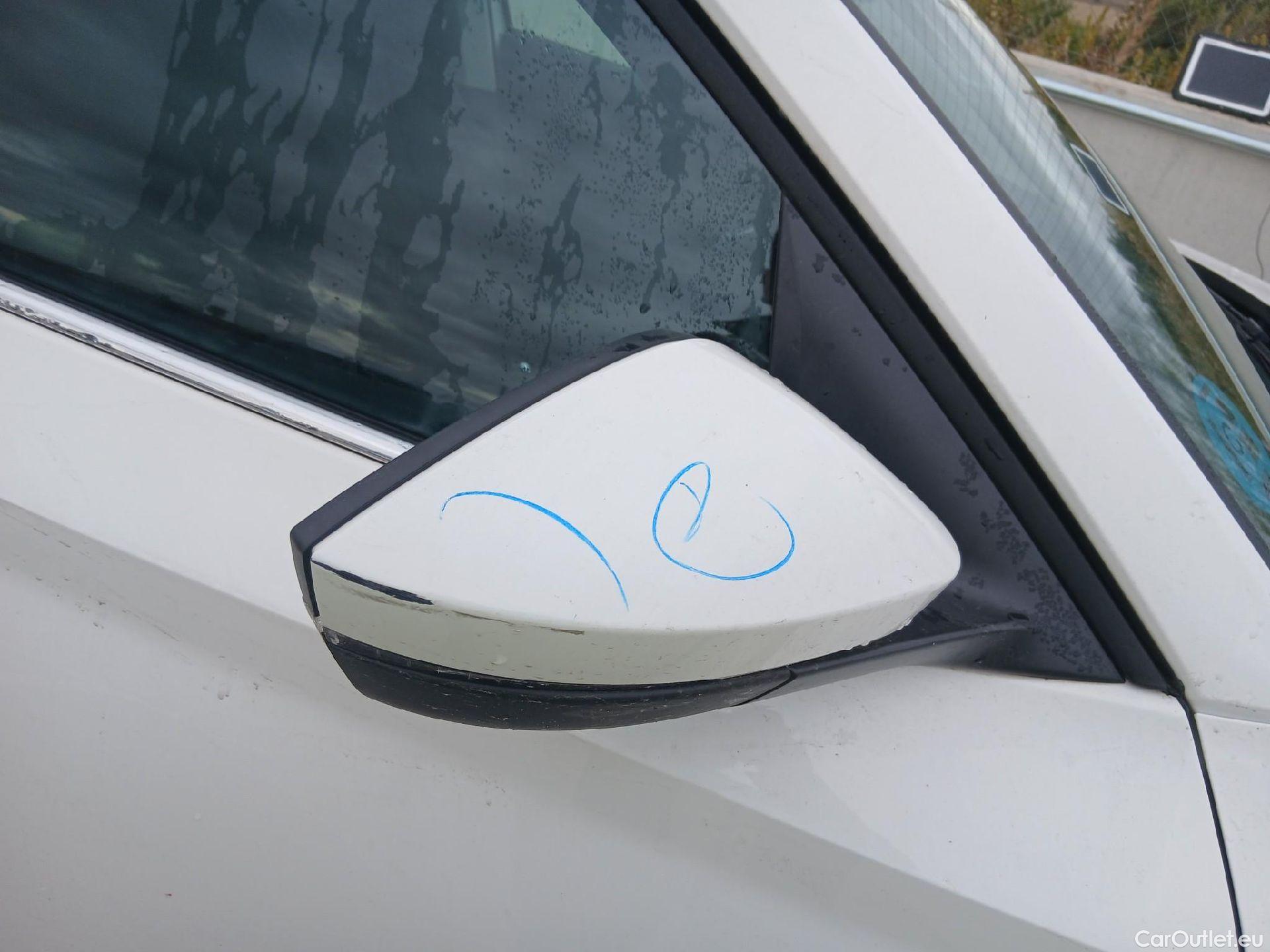  Skoda  KAMIQ SKODA  1.0 TSI 81kW (110CV) DSG Ambition (CX) #26