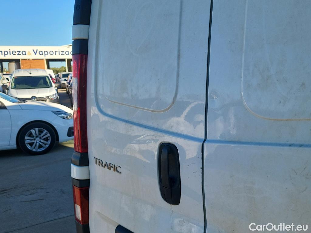  Renault  Trafic RENAULT  / 2019 / 4P / furgón Furgón 29 L2H2 Energy BluedCi 107 kW #13