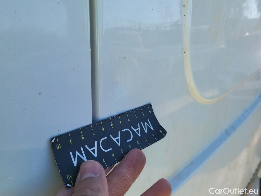  Renault  Trafic RENAULT  / 2019 / 4P / furgón Furgón 29 L2H2 Energy BluedCi 107 kW #12