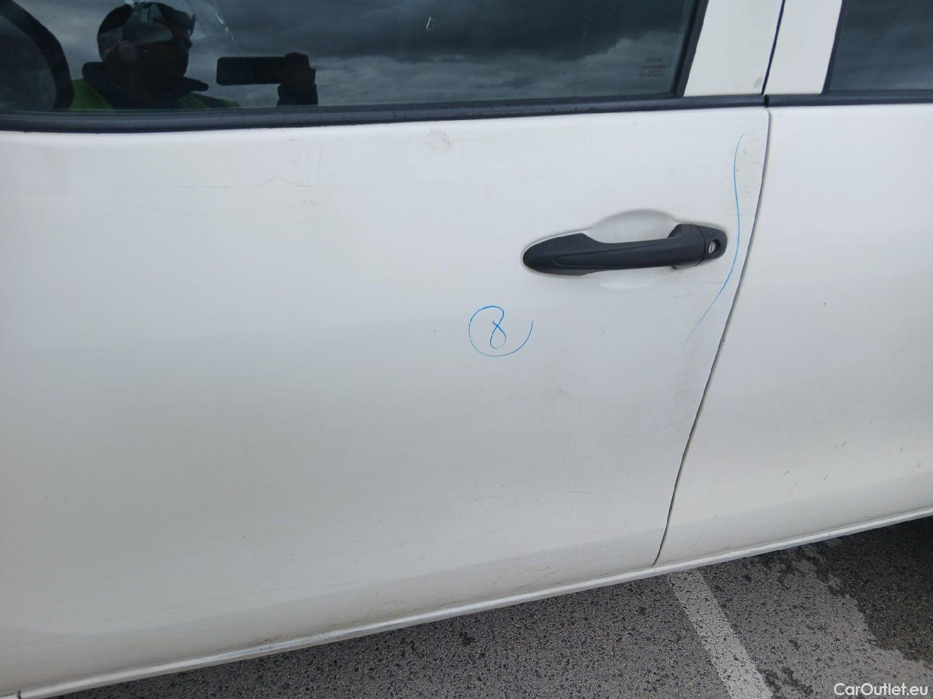  Toyota  Hilux TOYOTA  VU 4p 7G pickup 2.4 D-4D Cabina Doble GX 4x4 #19