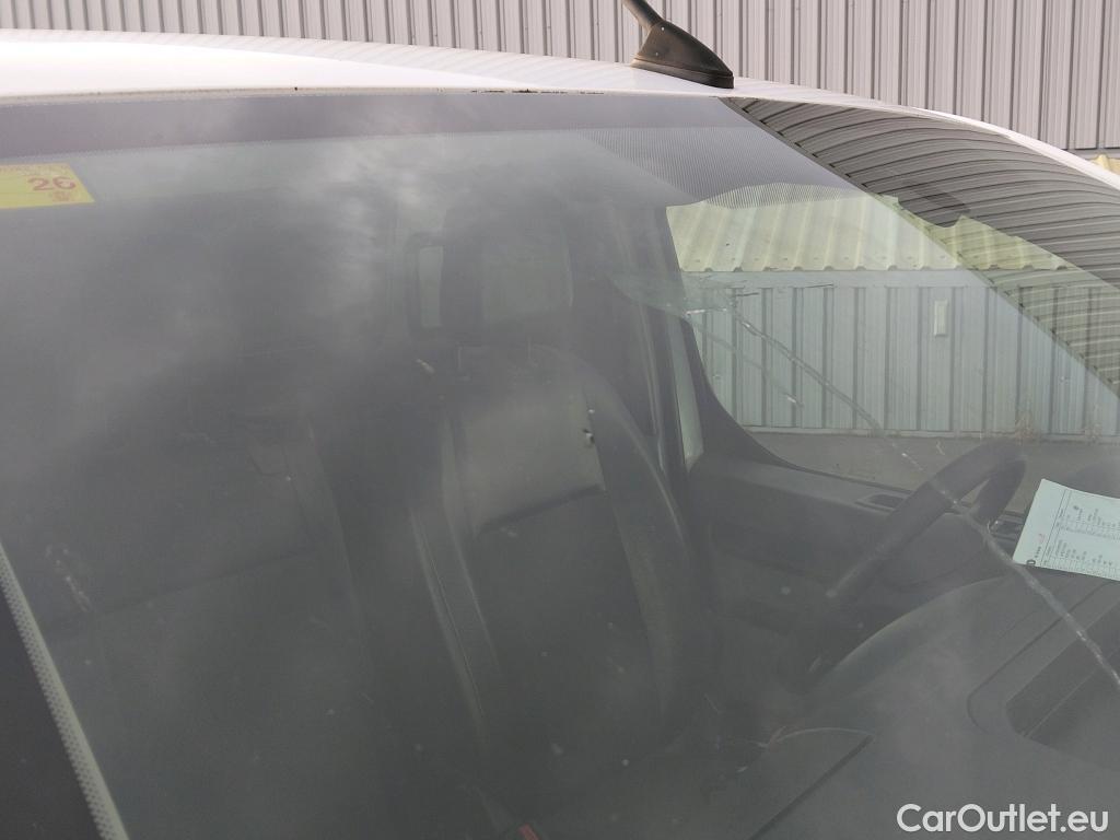  Peugeot  Expert PEUGEOT  / 2016 / 4P / furgón Furgón Pro BlueHDi 85KW (115CV) Standard #31