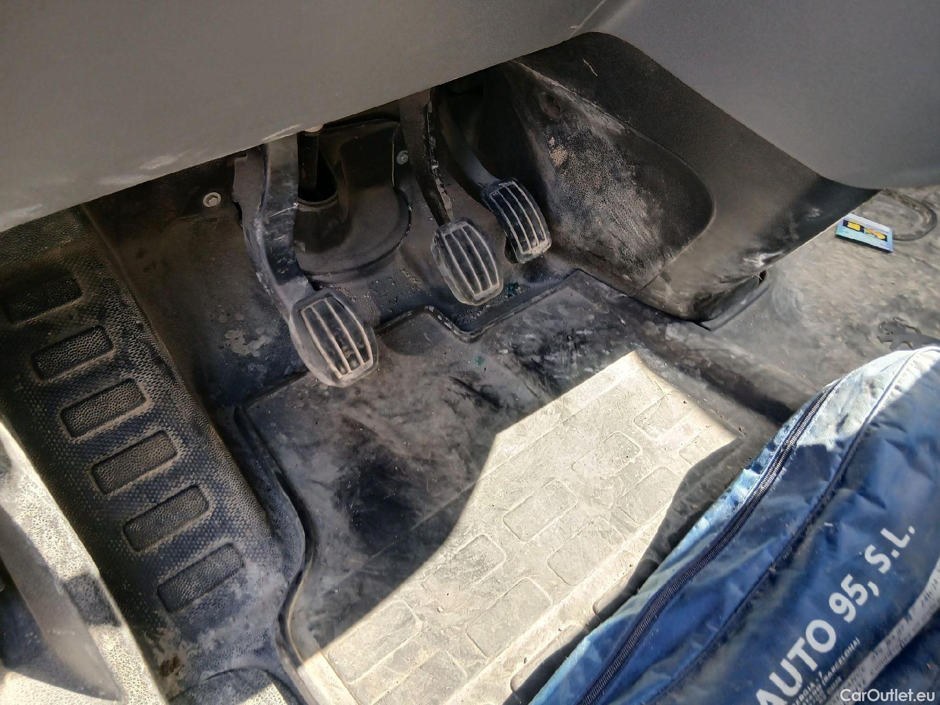  Peugeot  Expert  Furgón Premium Standard 1.5 HDI 120CV MT6 E6d #4