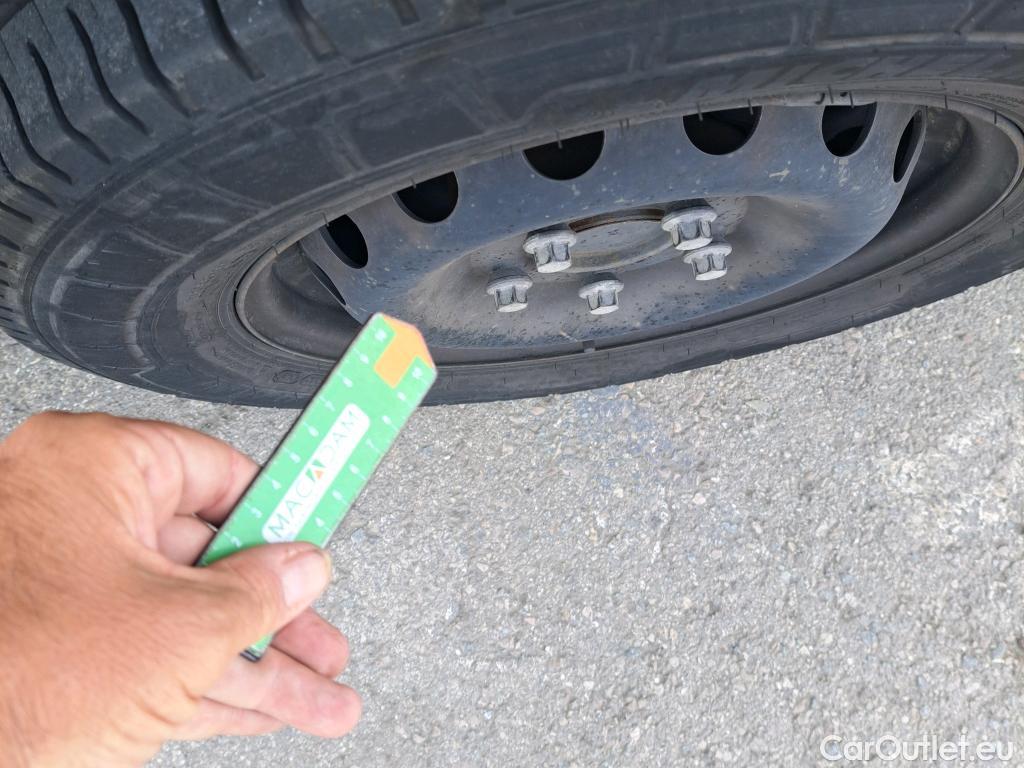  Nissan  NV400 NISSAN  / 2011 / 4P / furgón L2H2 3,5T 2.3dCi 99kW FWD Comfort #60