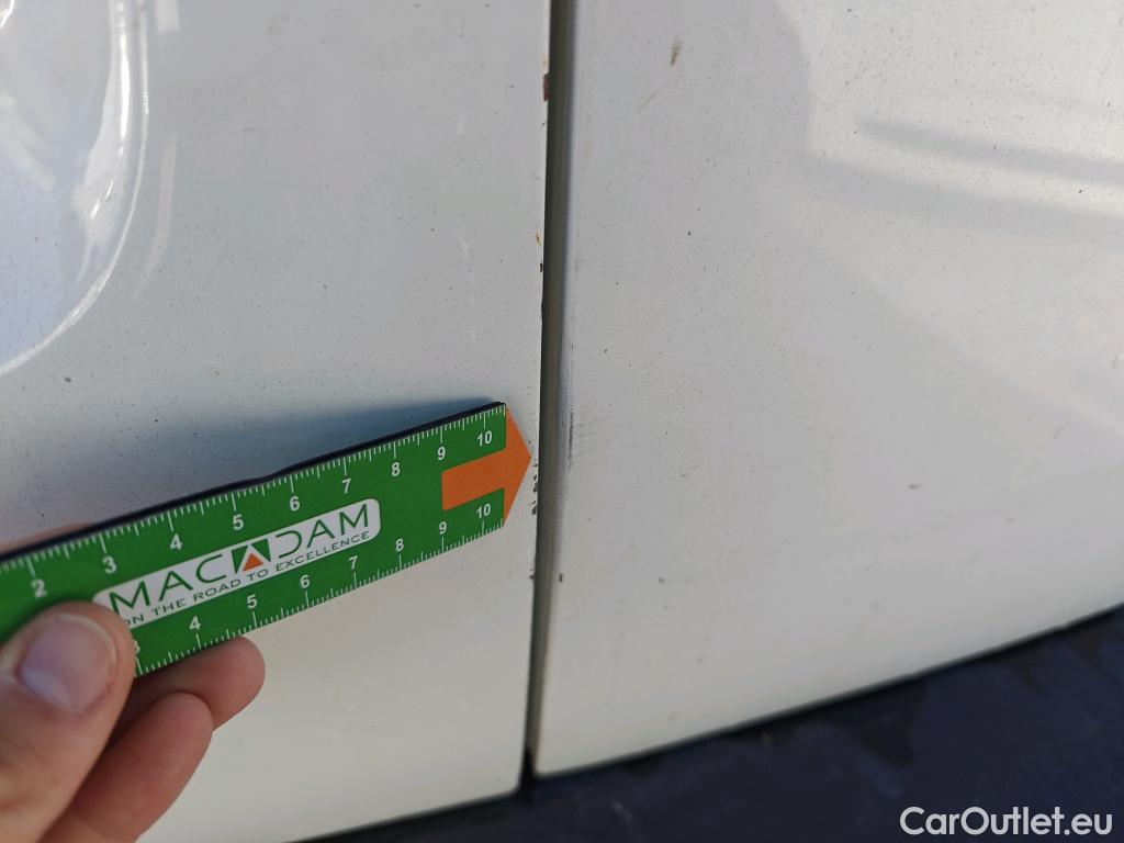  Opel  Vivaro OPEL  / 2019 / 4P / furgón 1.5 Diésel 74kW (100CV) M Inc. Select #81