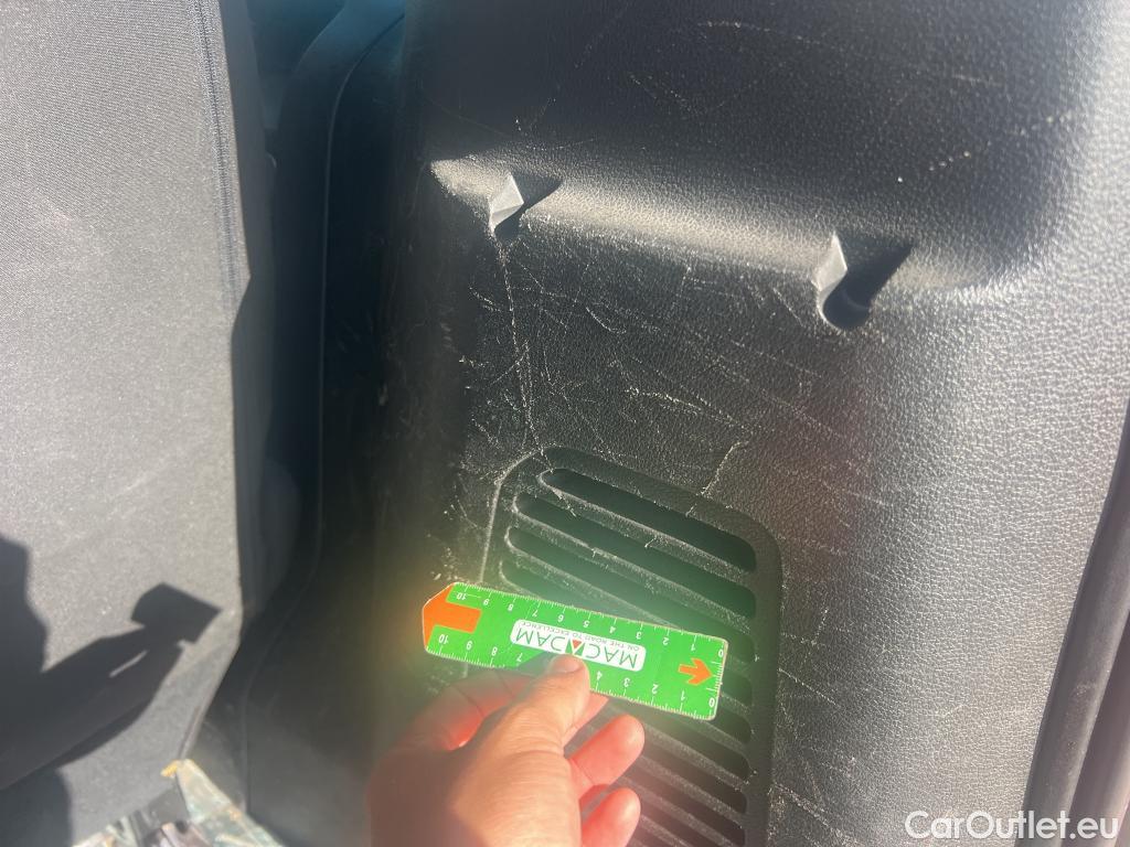  Opel  Vivaro OPEL  / 2019 / 4P / combi 1.5 Diésel 88kW (120CV) M Std Express #46