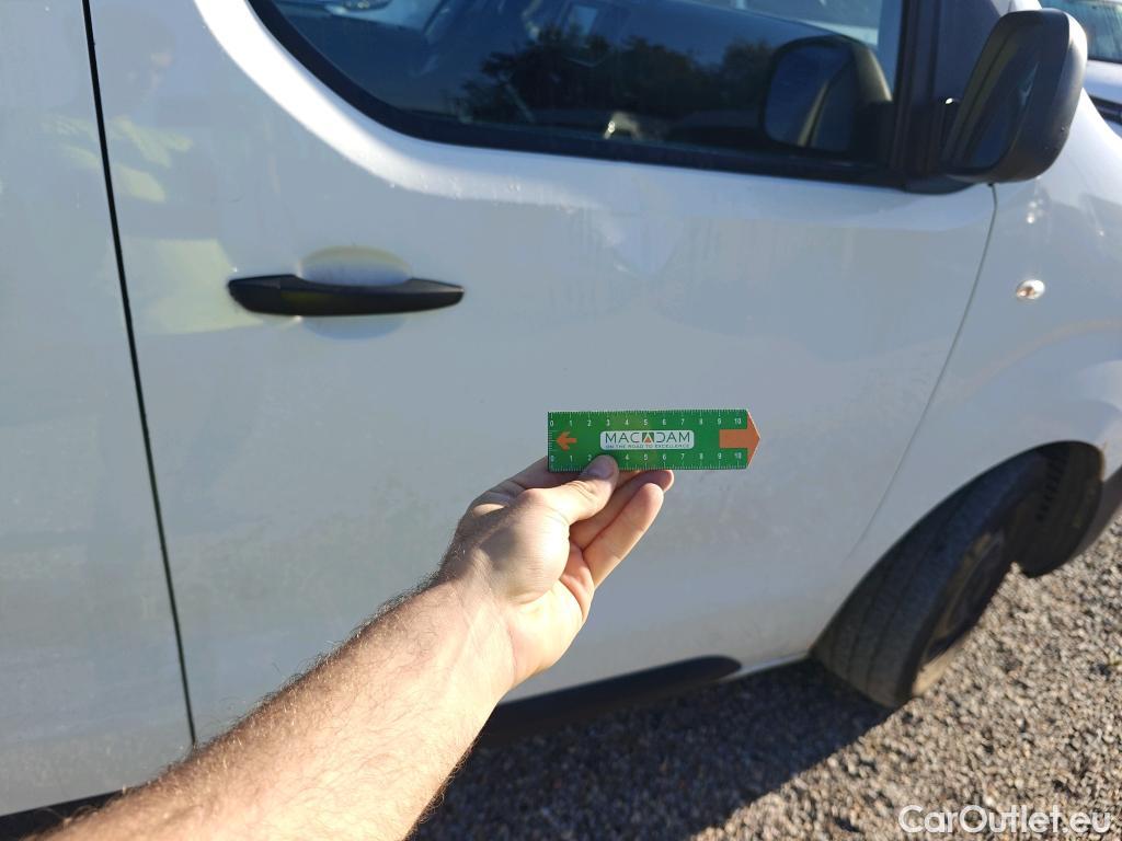  Opel  Vivaro OPEL  / 2019 / 4P / furgón 1.5 Diésel 74kW (100CV) M Inc. Select #14