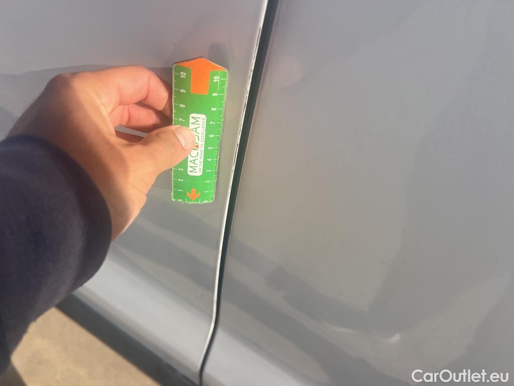  Opel  Vivaro OPEL  / 2019 / 4P / combi 1.5 Diésel 88kW (120CV) M Std Express #24