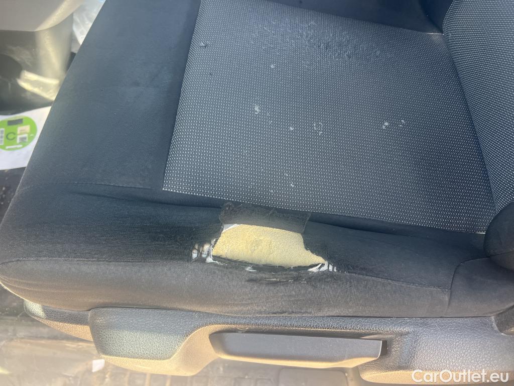  Opel  Vivaro OPEL  / 2019 / 4P / combi 1.5 Diésel 88kW (120CV) M Std Express #31