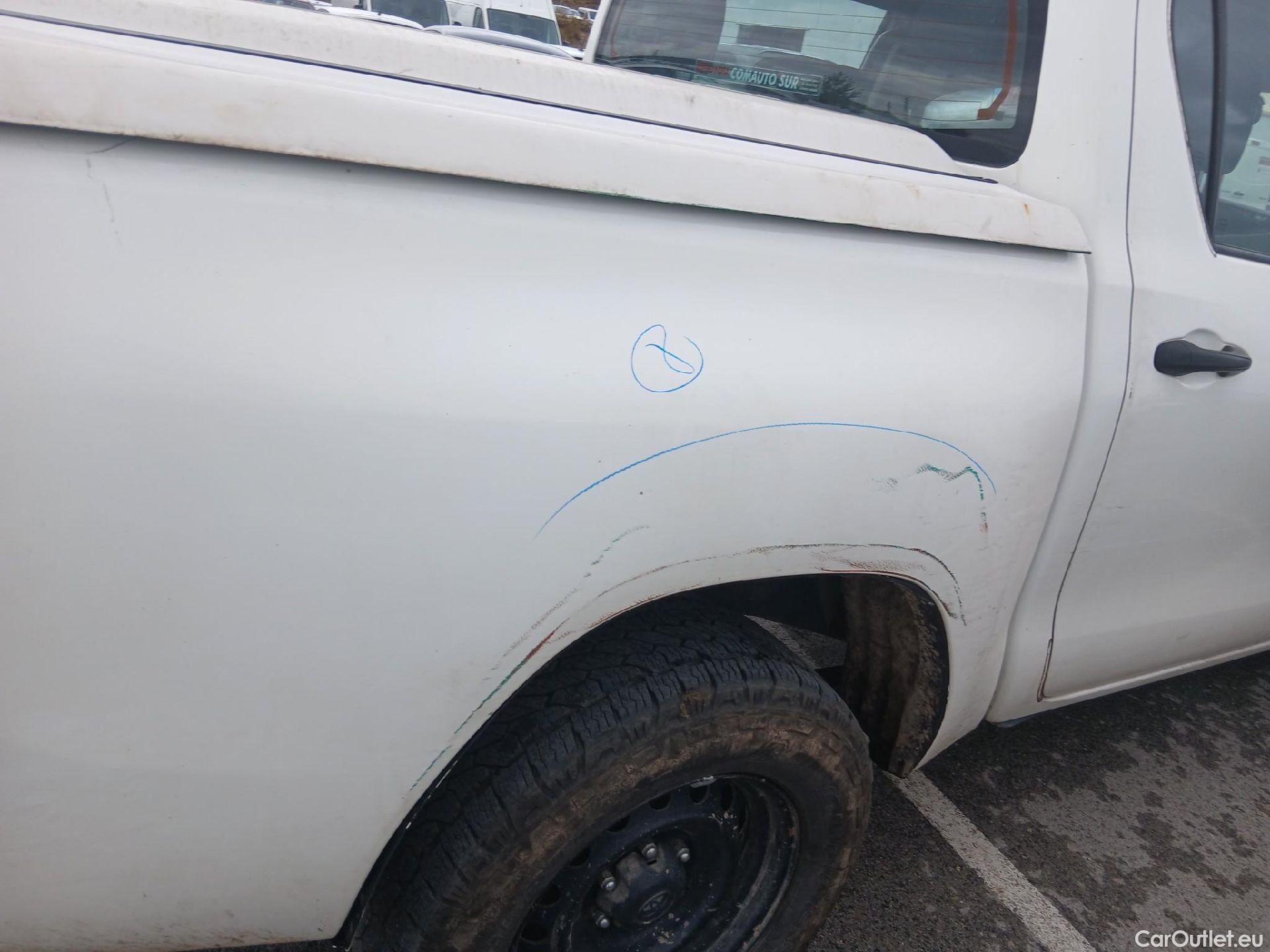  Toyota  Hilux TOYOTA  VU 4p 7G pickup 2.4 D-4D Cabina Doble GX 4x4 #32