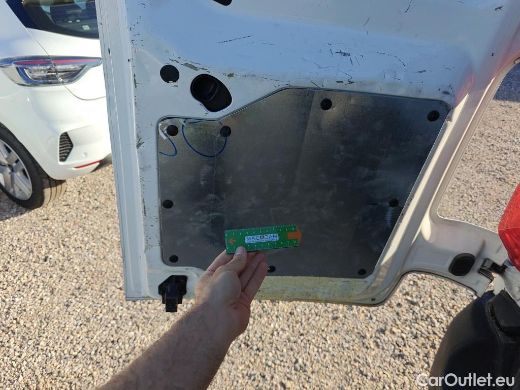  Opel  Vivaro OPEL  / 2019 / 4P / furgón 1.5 Diésel 74kW (100CV) M Inc. Select #79