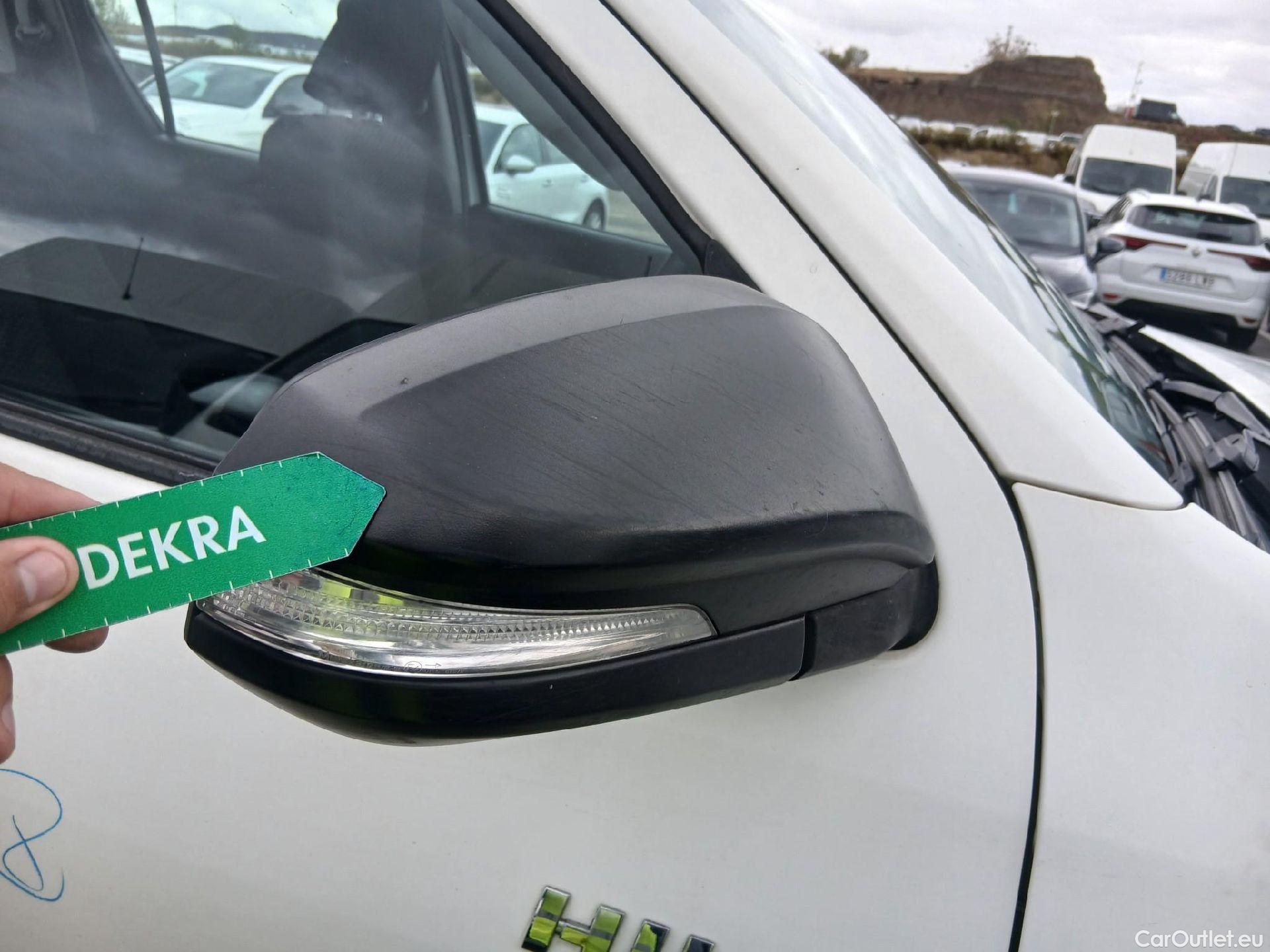  Toyota  Hilux TOYOTA  VU 4p 7G pickup 2.4 D-4D Cabina Doble GX 4x4 #38