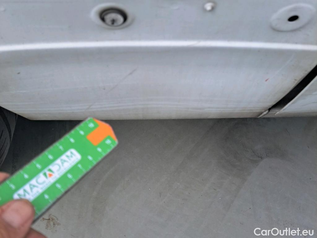  Nissan  NV400 NISSAN  / 2011 / 4P / furgón L2H2 3,5T 2.3dCi 99kW FWD Comfort #2