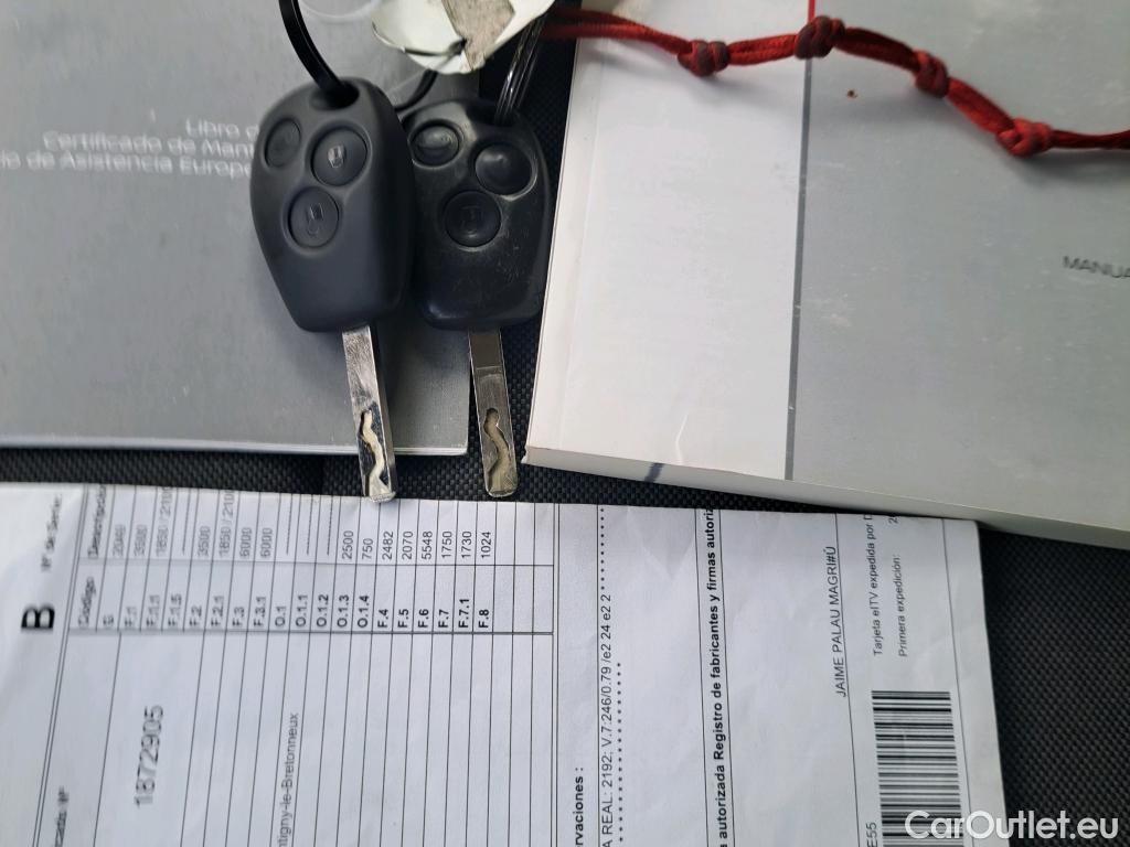  Nissan  NV400 NISSAN  / 2011 / 4P / furgón L2H2 3,5T 2.3dCi 99kW FWD Comfort #53