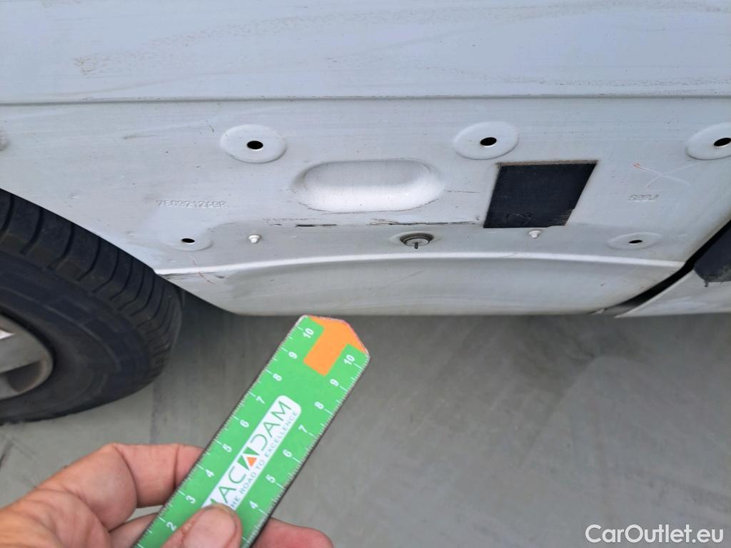  Nissan  NV400 NISSAN  / 2011 / 4P / furgón L2H2 3,5T 2.3dCi 99kW FWD Comfort #49