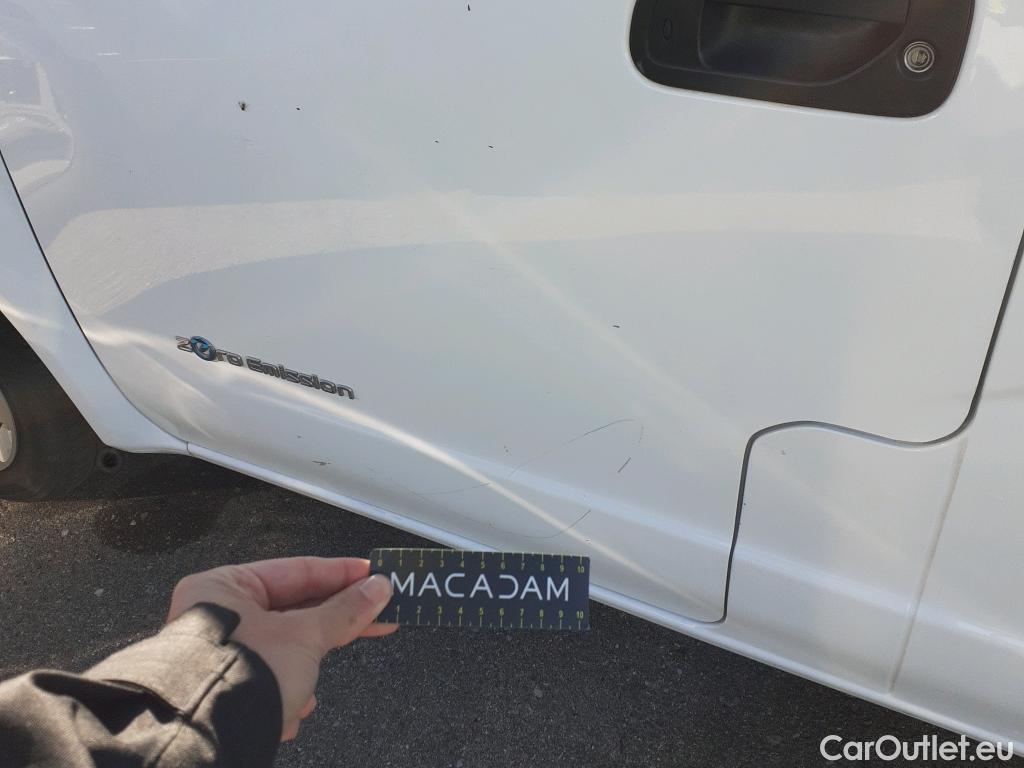  Nissan  NV200 NISSAN e- / 2009 / 4P / furgón Furgón 4p 40 kWh PROFESIONAL #8