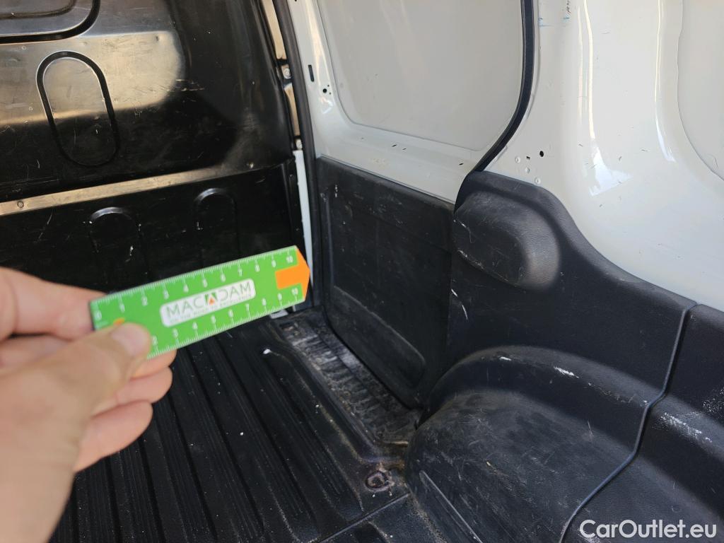  Nissan  NV200 NISSAN NV250 / 2019 / 4P / furgón 2pl 1.5dCi 70 kW (95CV) L1H1 ÓPTIMA #52