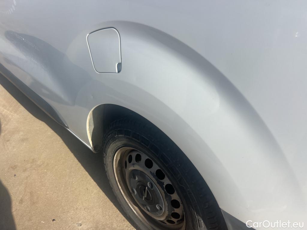  Opel  Vivaro OPEL  / 2019 / 4P / combi 1.5 Diésel 88kW (120CV) M Std Express #35