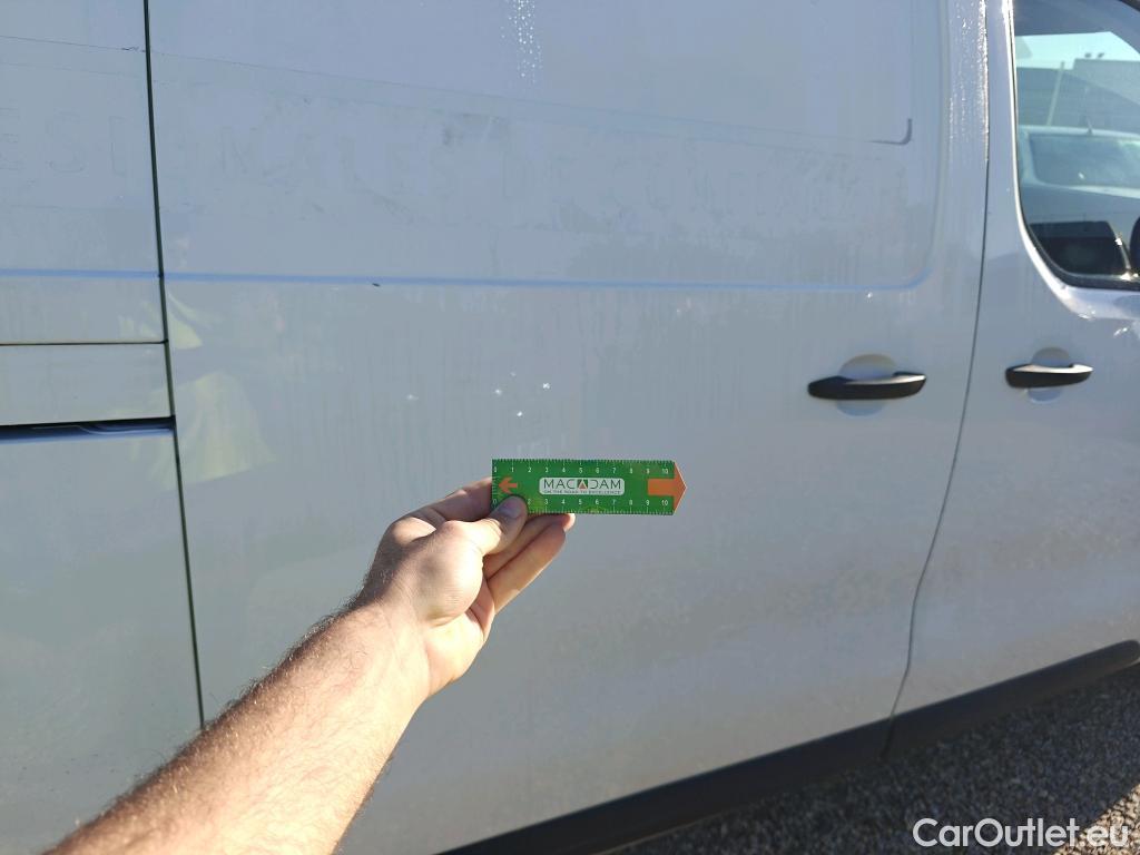  Opel  Vivaro OPEL  / 2019 / 4P / furgón 1.5 Diésel 74kW (100CV) M Inc. Select #73