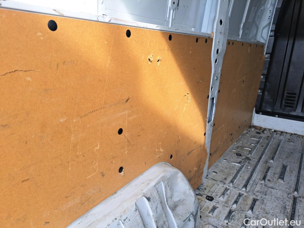  Nissan  NV400 NISSAN  / 2011 / 4P / furgón L2H2 3,5T 2.3dCi 99kW FWD Comfort #13