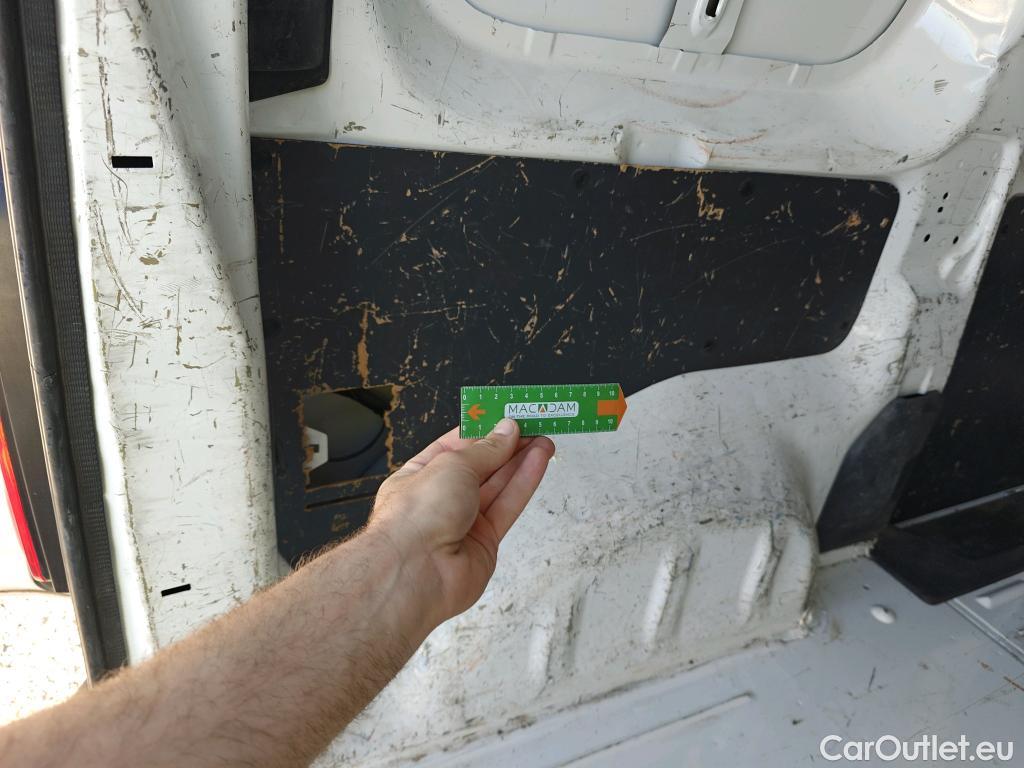  Opel  Vivaro OPEL  / 2019 / 4P / furgón 1.5 Diésel 74kW (100CV) M Inc. Select #50