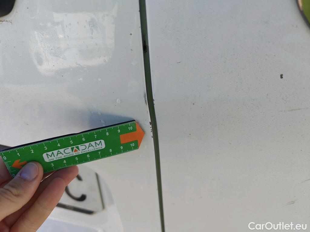  Opel  Vivaro OPEL  / 2019 / 4P / furgón 1.5 Diésel 74kW (100CV) M Inc. Select #29