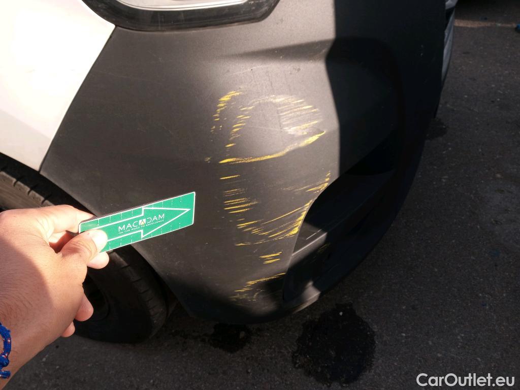  Renault  Master RENAULT TRUCKS UK  VU 4p 3G furgón 135.35 L3H3 FWD #35