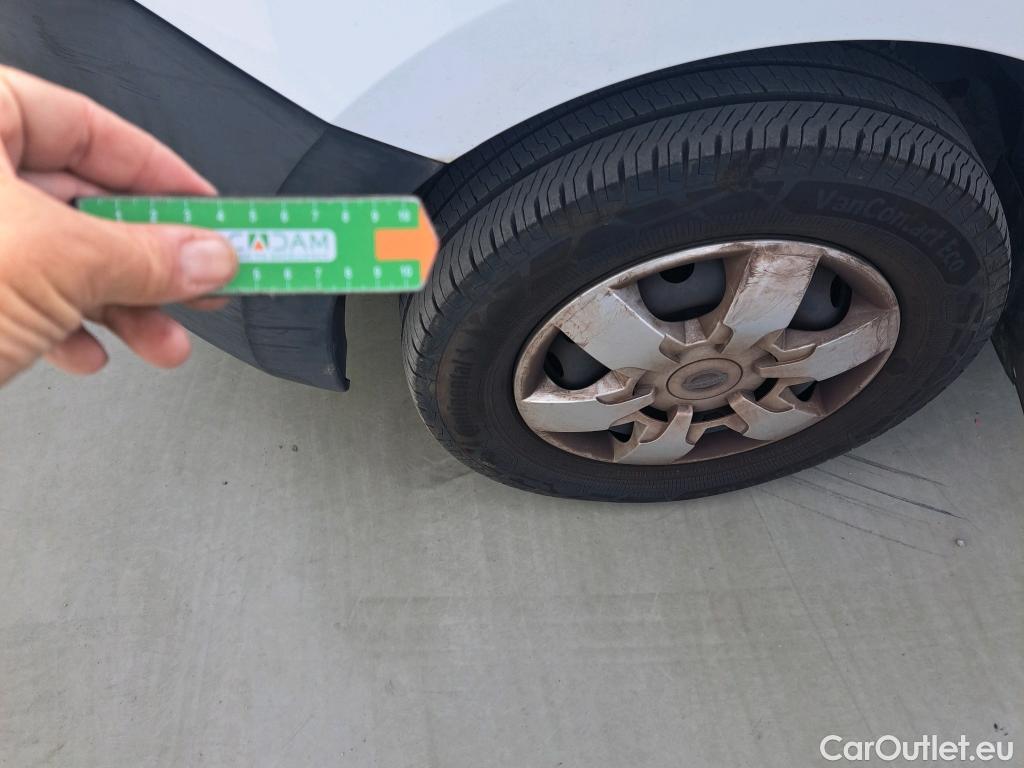  Nissan  NV400 NISSAN  / 2011 / 4P / furgón L2H2 3,5T 2.3dCi 99kW FWD Comfort #63