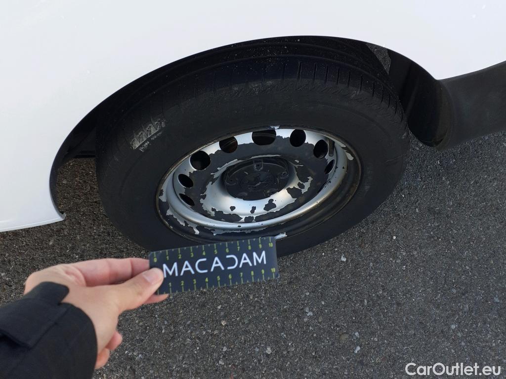  Peugeot  Partner PEUGEOT  VU 4p 2G furgón derivado de Furgón Confort PackL2 BlueHDi 73KW (100) #24