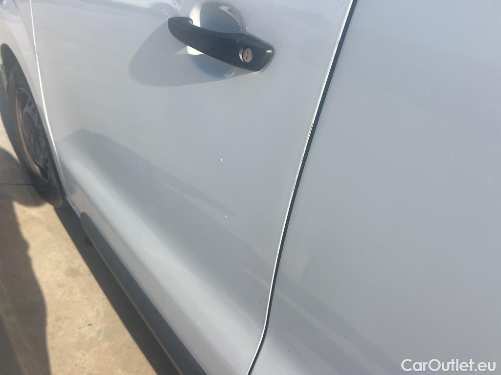  Opel  Vivaro OPEL  / 2019 / 4P / combi 1.5 Diésel 88kW (120CV) M Std Express #23