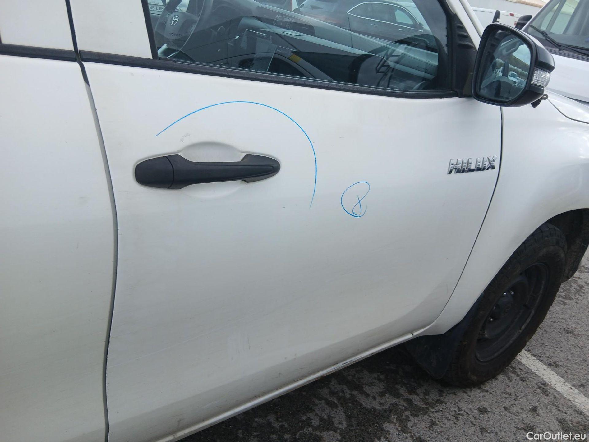  Toyota  Hilux TOYOTA  VU 4p 7G pickup 2.4 D-4D Cabina Doble GX 4x4 #36