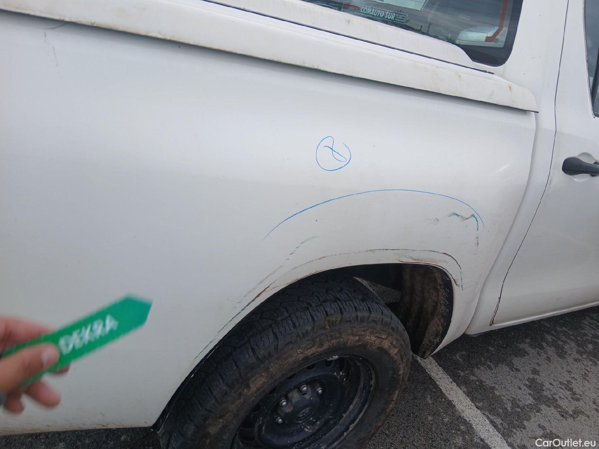  Toyota  Hilux TOYOTA  VU 4p 7G pickup 2.4 D-4D Cabina Doble GX 4x4 #31