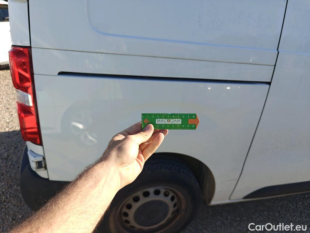  Opel  Vivaro OPEL  / 2019 / 4P / furgón 1.5 Diésel 74kW (100CV) M Inc. Select #6