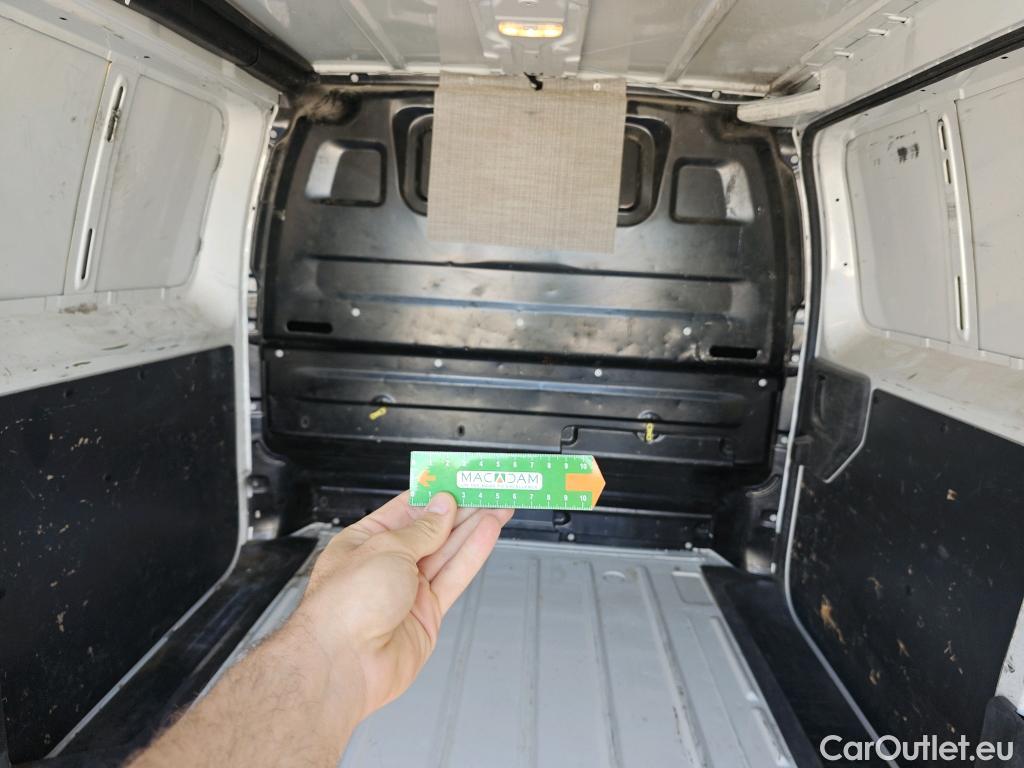  Opel  Vivaro OPEL  / 2019 / 4P / furgón 1.5 Diésel 74kW (100CV) M Inc. Select #33