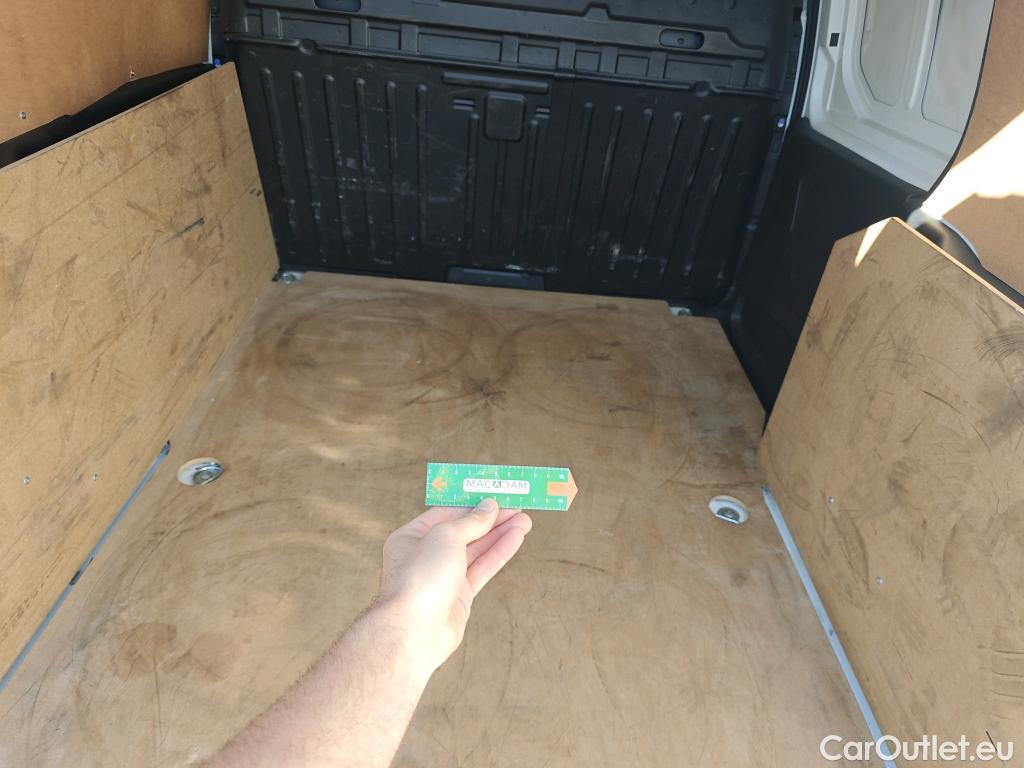  Opel  Combo OPEL  / 2018 / 3P / furgón derivado de turismo 1.6 TD S/S 74kW (100CV) Express L H1 650 #35