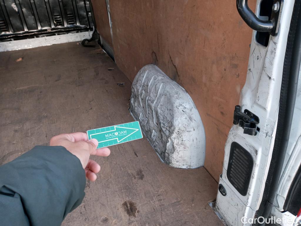  Renault  Master RENAULT TRUCKS UK  VU 4p 3G furgón 135.35 L3H3 FWD #2